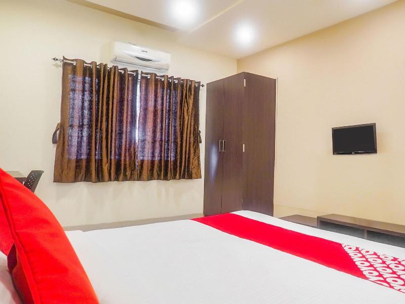 13583 Hotel Paradise Inn image