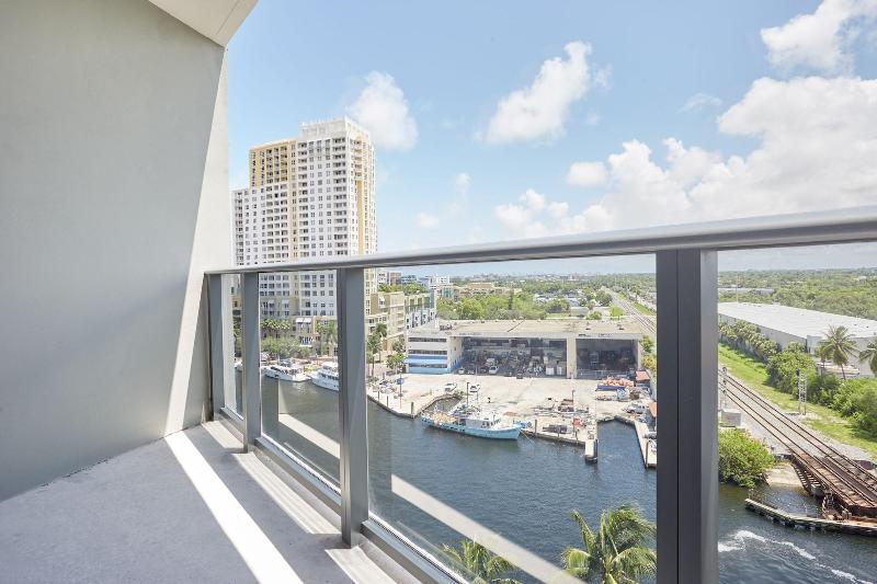 Sonder at Riverwalk image