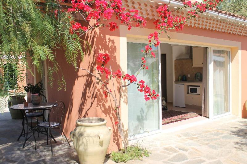 Chambres D Hotes Le Clos Des Oliviers image