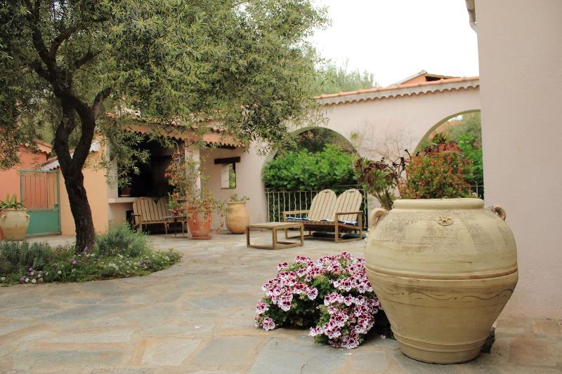 Chambres D Hotes Le Clos Des Oliviers image