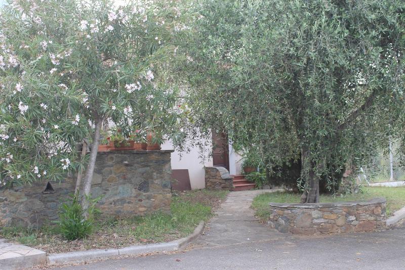 Chambres D Hotes Le Clos Des Oliviers image