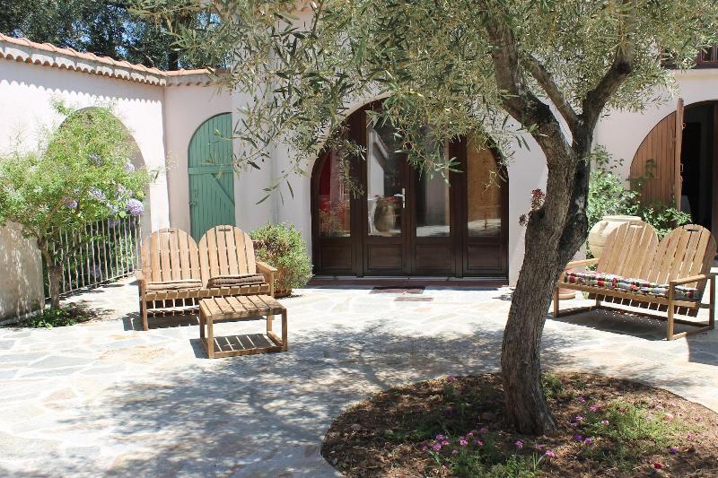 Chambres D Hotes Le Clos Des Oliviers image