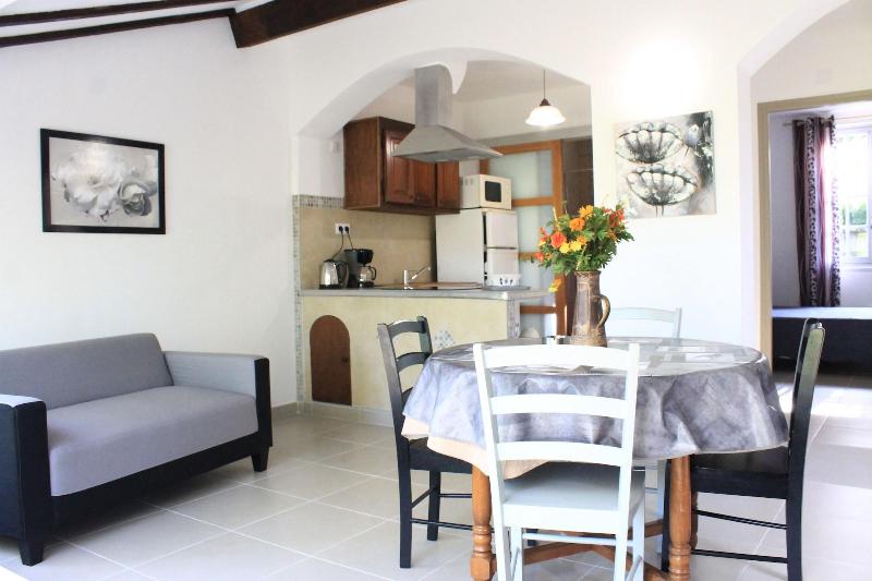 Chambres D Hotes Le Clos Des Oliviers image