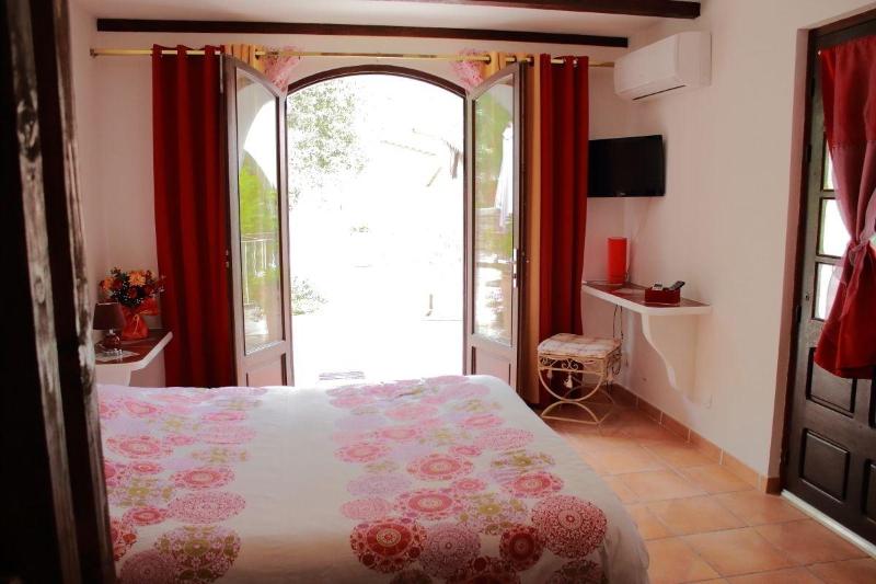 Chambres D Hotes Le Clos Des Oliviers image