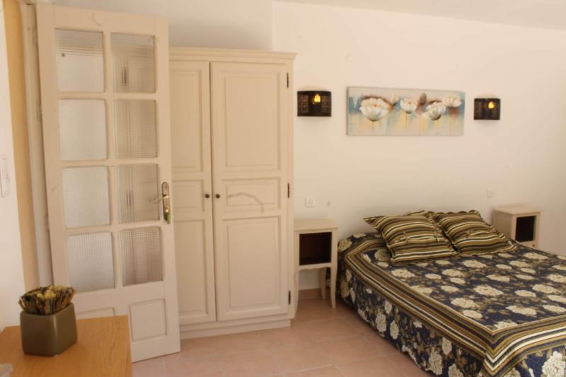 Chambres D Hotes Le Clos Des Oliviers image