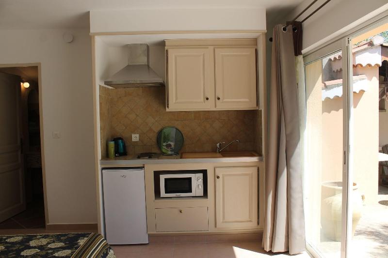 Chambres D Hotes Le Clos Des Oliviers image