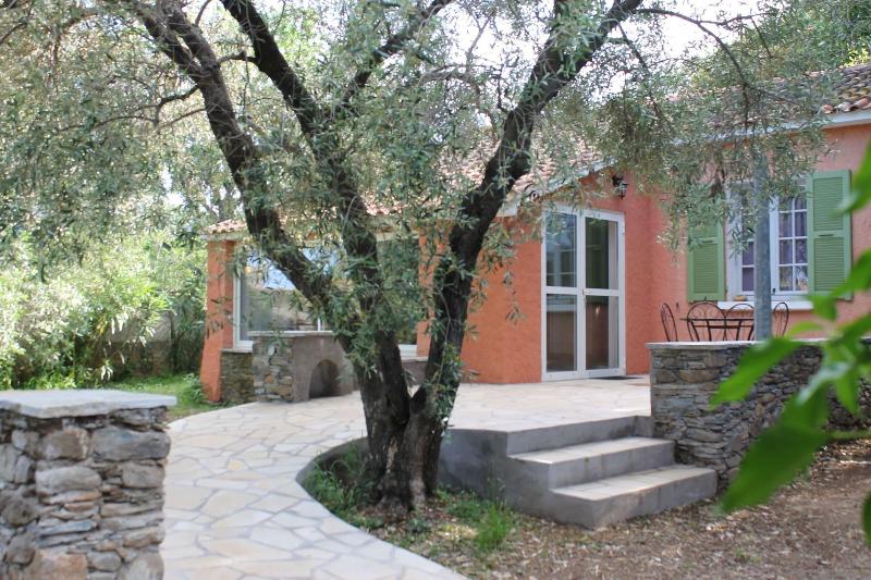 Chambres D Hotes Le Clos Des Oliviers image