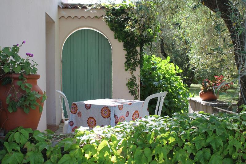 Chambres D Hotes Le Clos Des Oliviers image