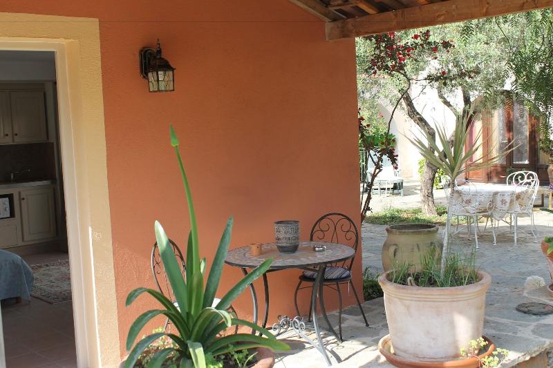 Chambres D Hotes Le Clos Des Oliviers image