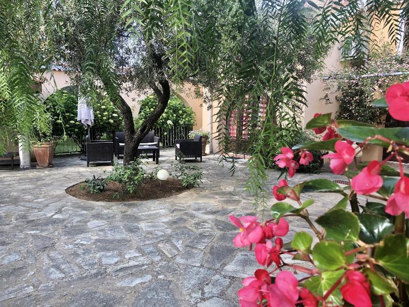 Chambres D Hotes Le Clos Des Oliviers image