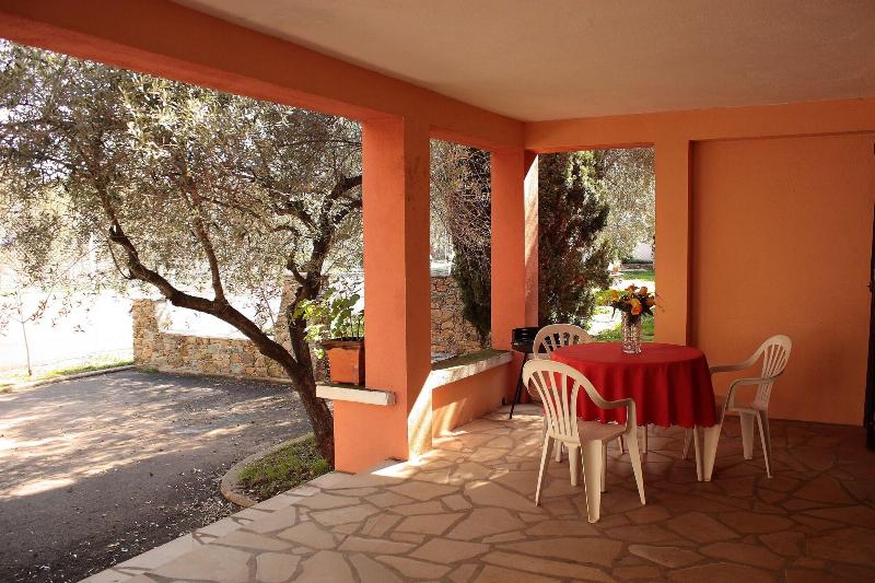 Chambres D Hotes Le Clos Des Oliviers image
