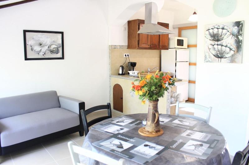 Chambres D Hotes Le Clos Des Oliviers image