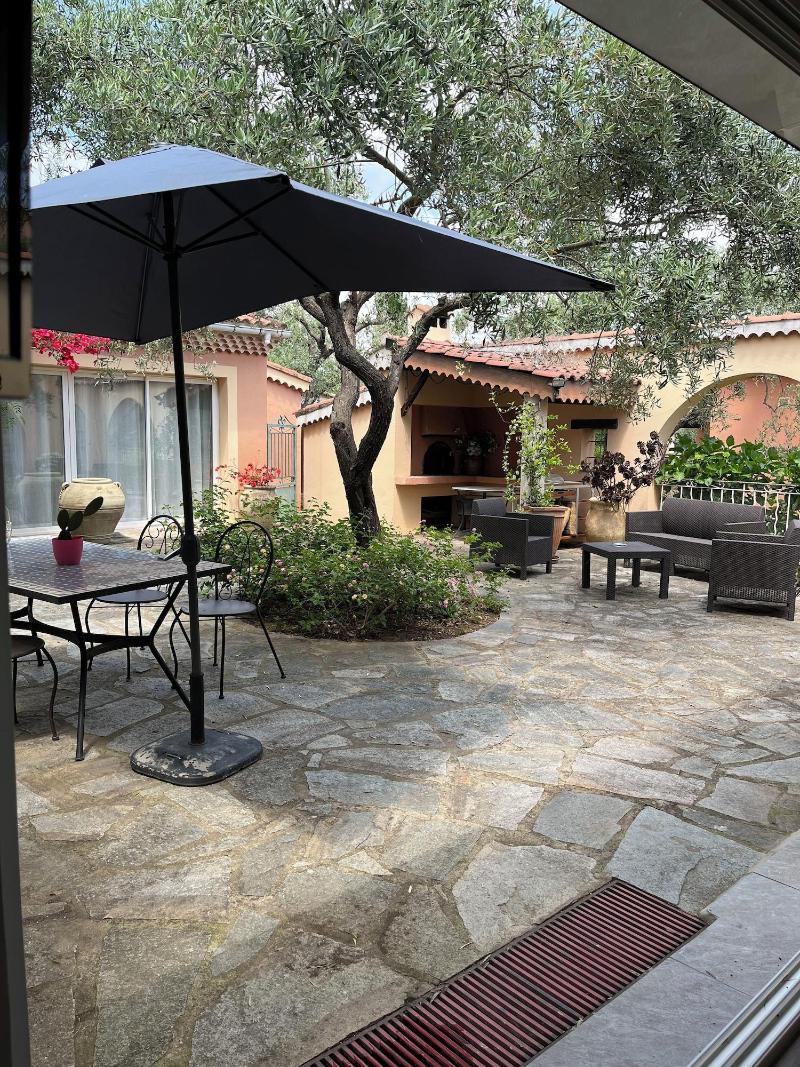 Chambres D Hotes Le Clos Des Oliviers image
