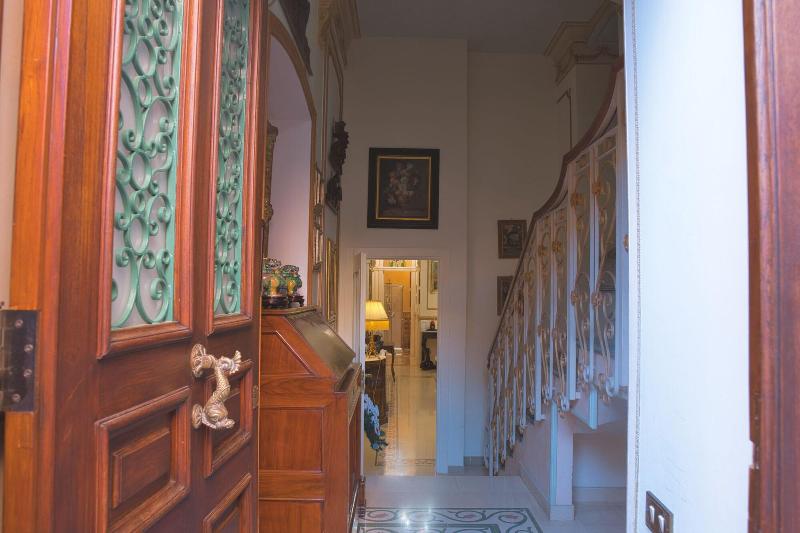 B&B Flora House image