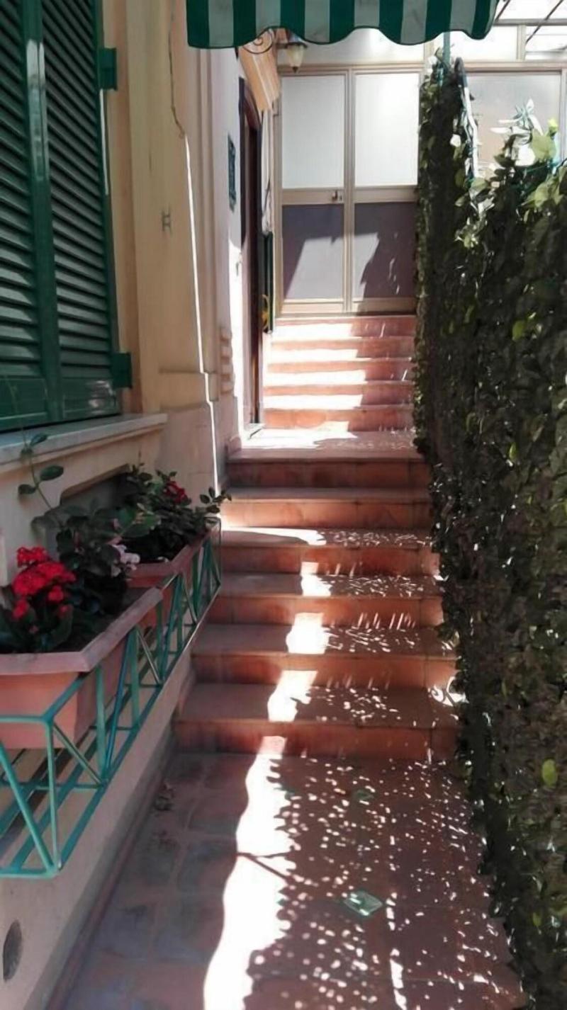 B&B Flora House image