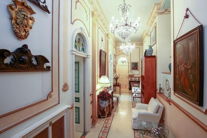 B&B Flora House image