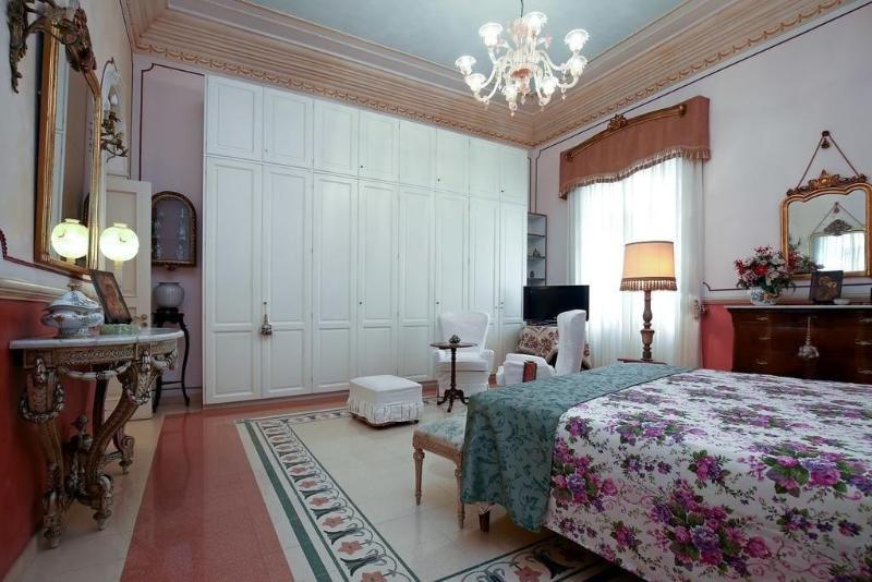 B&B Flora House image