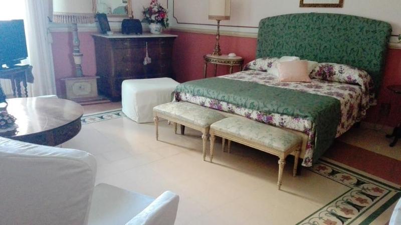B&B Flora House image