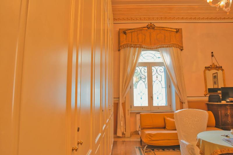 B&B Flora House image