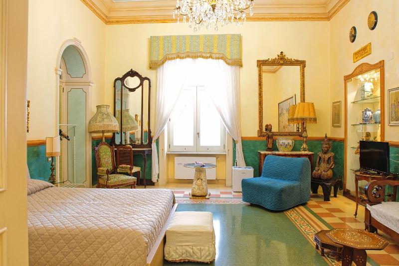B&B Flora House image