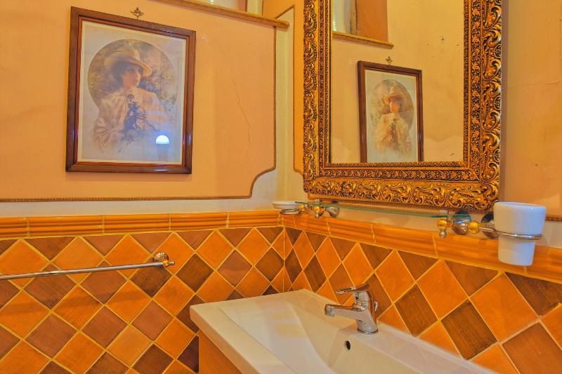 B&B Flora House image