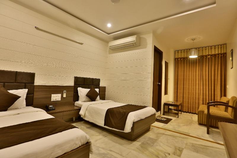 Hotel Kamran Palace image