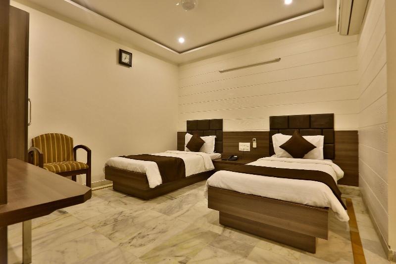 Hotel Kamran Palace image