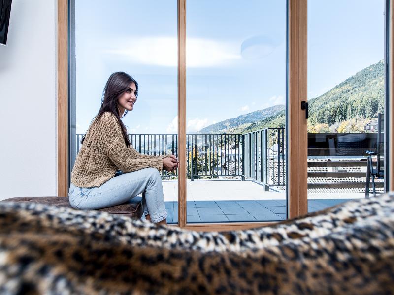 Hotel Kristall image