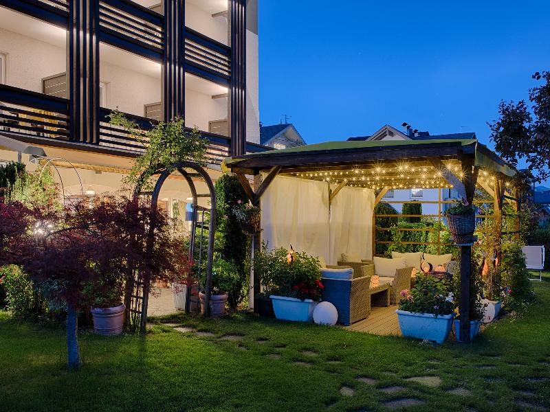 Hotel Kristall image