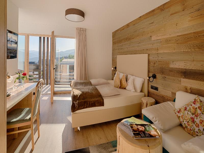 Hotel Kristall image