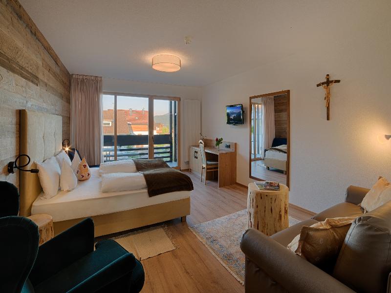 Hotel Kristall image