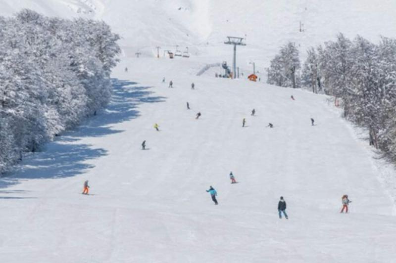 El Refugio Ski & Summer Lodge image