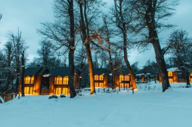El Refugio Ski & Summer Lodge image