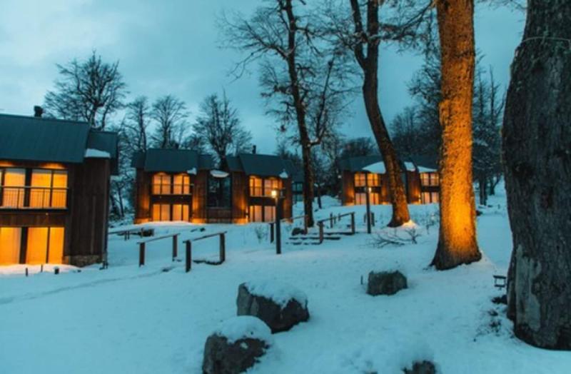 El Refugio Ski & Summer Lodge image