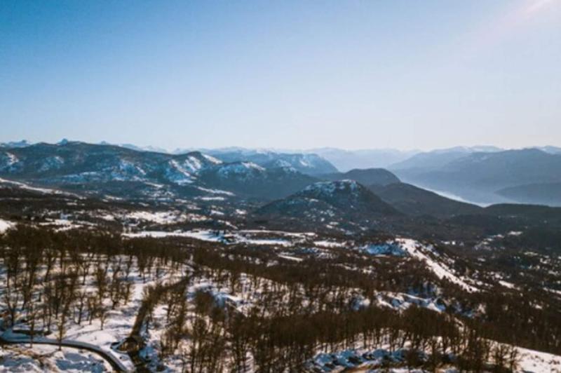 El Refugio Ski & Summer Lodge image