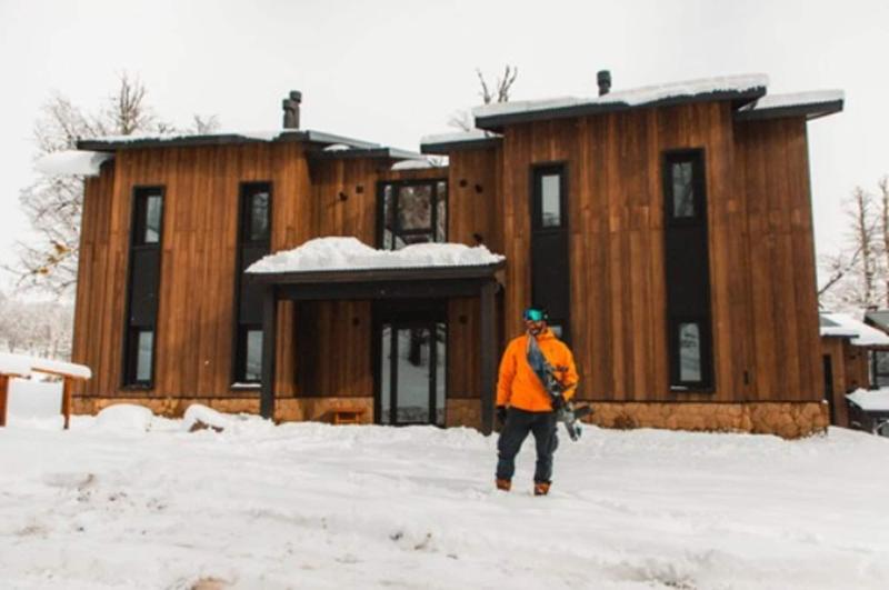 El Refugio Ski & Summer Lodge image