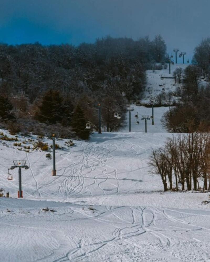 El Refugio Ski & Summer Lodge image