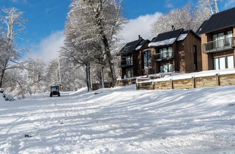 El Refugio Ski & Summer Lodge image