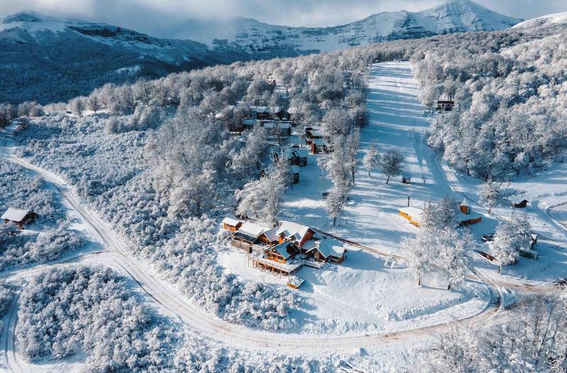 El Refugio Ski & Summer Lodge image