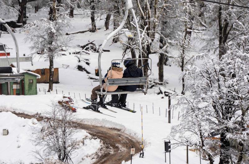 El Refugio Ski & Summer Lodge image