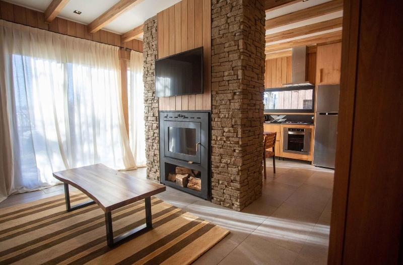 El Refugio Ski & Summer Lodge image
