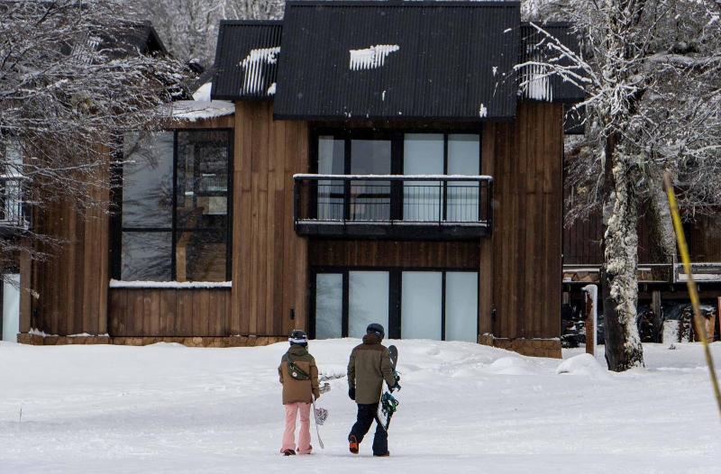El Refugio Ski & Summer Lodge image