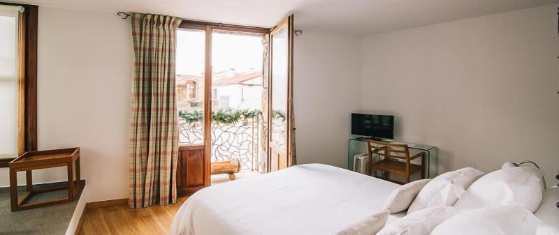 Hotel Quercus Tierra image