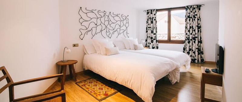 Hotel Quercus Tierra image