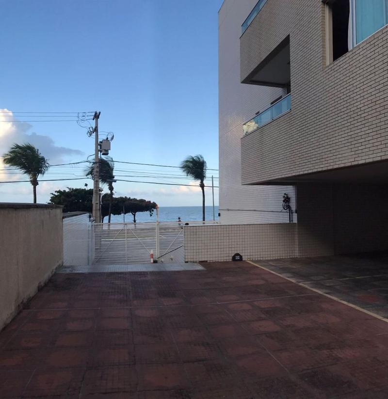Happy Hotel ManaÃ­ra image