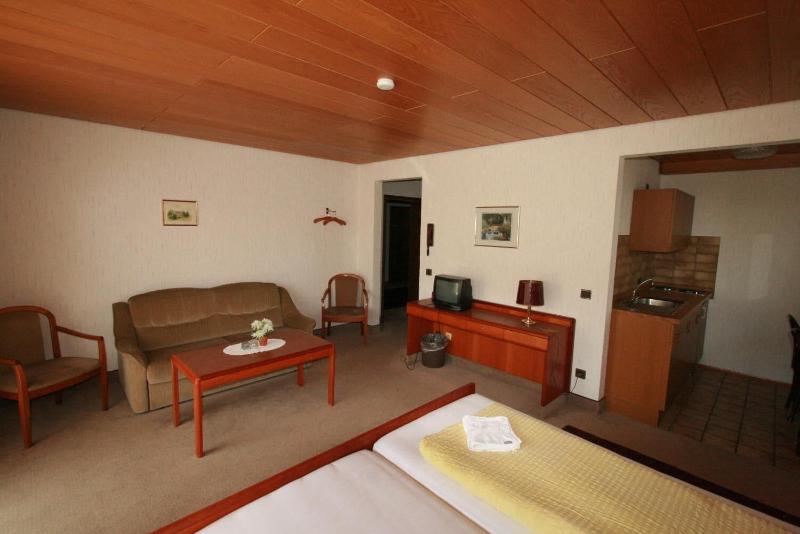 Hotel Garni Sebastian image