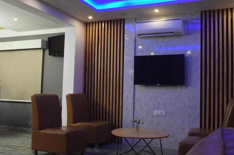 Air Avenue Hotel image