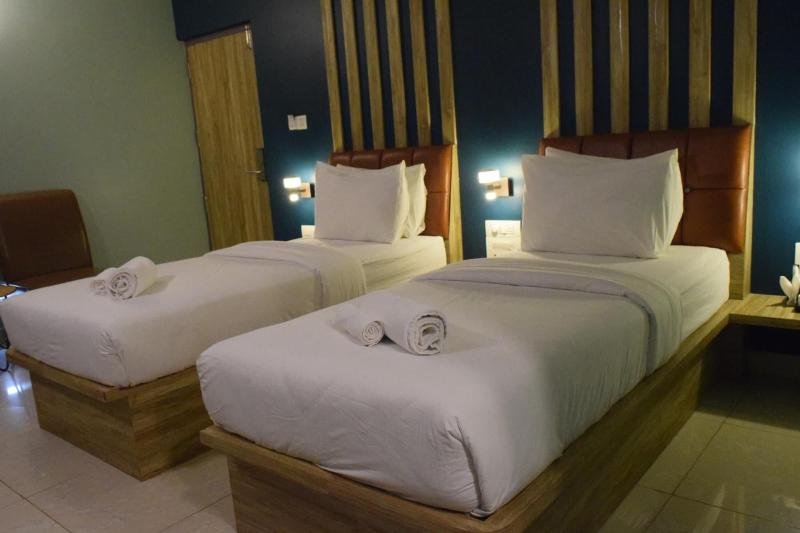 Air Avenue Hotel image
