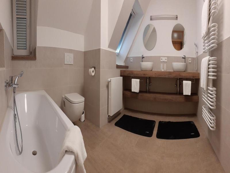 Hotel am Schloss image