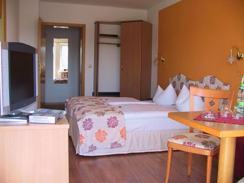 Hotel am Schloss image